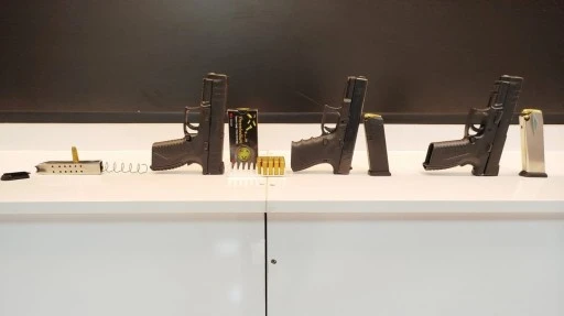 Cinayet davası esnasında silahla adliye önüne gelen 3 şahıs yakalandı