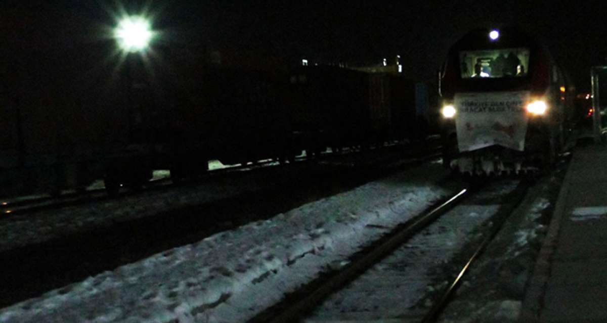 Çin'e bor taşıyan ihracat treni sınır kenti Kars'a geldi