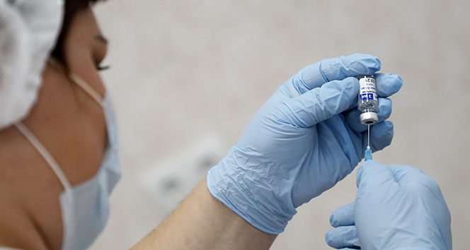 Covid-19 aşısı Çin'den Türkiye'ye doğru yola çıktı