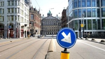 Covid önlemleri Hollanda'da yeniden sıkılaşıyor: Maske ve sosyal mesafe zorunluluğu geri dönüyo