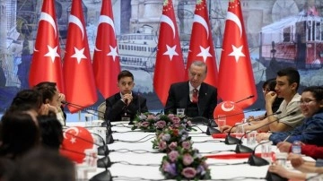 Cumhurbaşkanı Erdoğan, 23 Nisan'da depremzede çocukları kabul etti