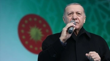 Cumhurbaşkanı Erdoğan: Biz ne emperyalistlerin ne de onların tetikçilerinin önünde secde ederiz