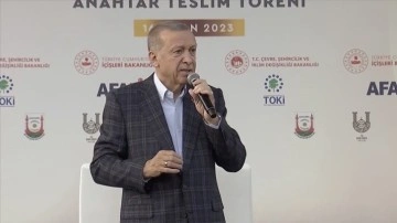 Cumhurbaşkanı Erdoğan: Depremde yıkılan şehirlerimizi ayağa kaldırırken yeni şehirler inşa ediyoruz