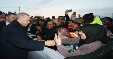Cumhurbaşkanı Erdoğan, Doğanşehir’de konteyner kenti ziyaret etti