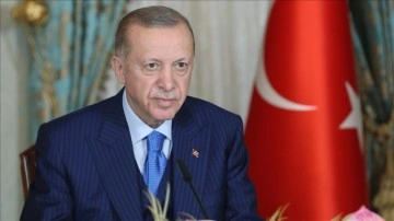 Cumhurbaşkanı Erdoğan, Özgür Özel'den kazandığı manevi tazminatı depremzedelere bağışladı