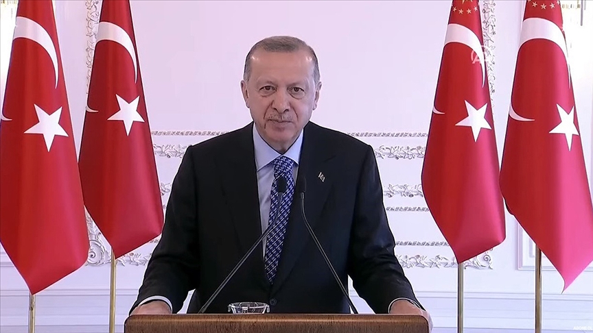 Cumhurbaşkanı Erdoğan: Tehditler karşısında eğilip bükülenlerden olmadık