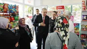 Cumhurbaşkanı Erdoğan, Üsküdar'da vatandaşlarla sohbet etti