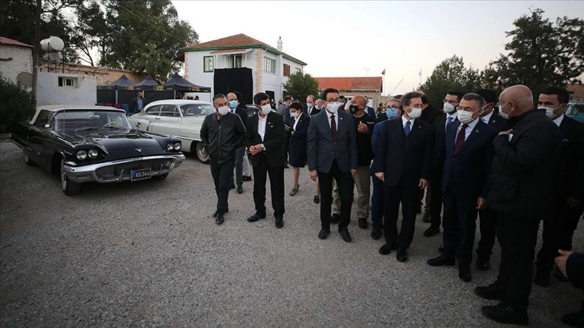 Cumhurbaşkanı Yardımcısı Oktay'dan 'Bir Zamanlar Kıbrıs' dizisinin setine ziyaret