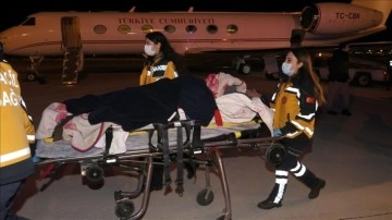 Cumhurbaşkanlığı uçağıyla Adıyaman'dan alınan depremzedeler Ankara'ya getirildi