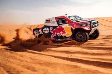 Dakar Rallisi'nin ilk gününde Red Bull sporcuları zirvede yer aldı