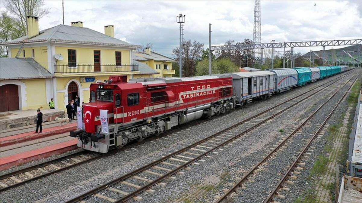 Demir yolu ağı, küresel tedarik zincirinde Türkiye'nin pozisyonunu güçlendiriyor