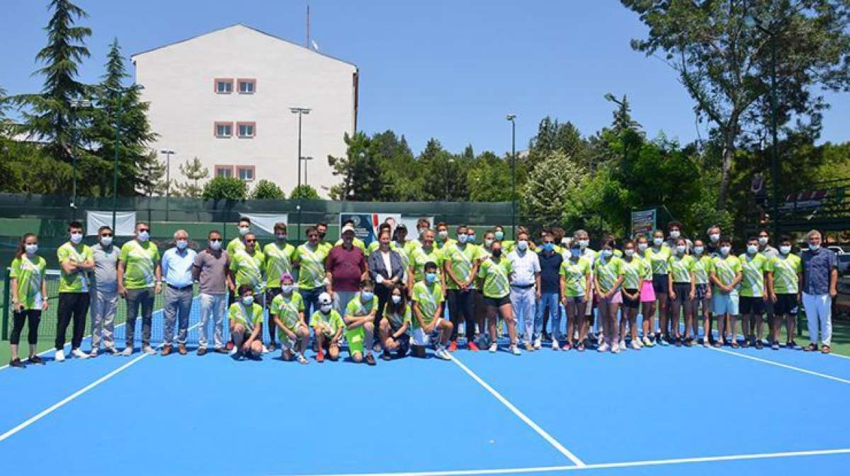 Demirci Akıncıları Tenis Turnuvası Manisada başladı