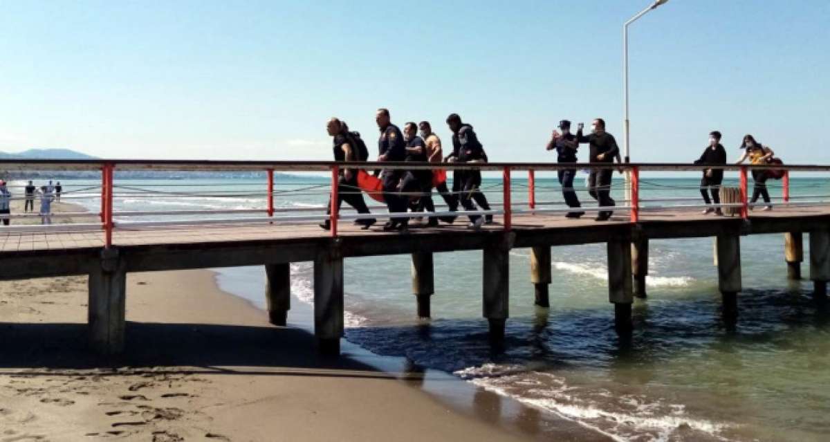 Denizde kaybolan çocuk dalgıçlar tarafından bulunup hastaneye kaldırıldı
