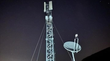 Deprem b&ouml;lgesine kurulan mobil baz istasyonu sayısı 400'&uuml; aştı