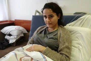 Depremden yaralı kurtulan Zeynep Aslan: 'Her yer yerle bir oldu, bizde öyle olduk'