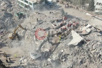 Depremin merkezi Kahramanmaraş'ta son durum havadan görüntülendi