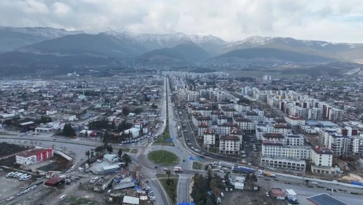 Depremin Yıktığı Nurdağı K&uuml;llerinden Doğdu