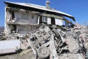 Depremlerde en fazla hasar alan ilçelerin başında gelen Nurdağı, havadan görüntülendi