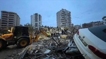 Depremlerde yıkılan apartmanın 2 müteahhidine 90'ar yıla kadar hapis talebi
