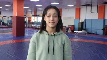 Depremzede g&uuml;reş&ccedil;i, antrenmanlarını Trabzon'da s&uuml;rd&uuml;r&uuml;yor