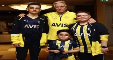 Depremzede Kamilcan’a Fenerbahçeli oyuncularla bir araya geldi
