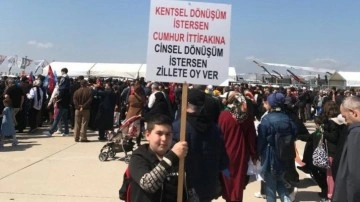 Dev mitingte açılan pankart 7'li koalisyonu özetledi