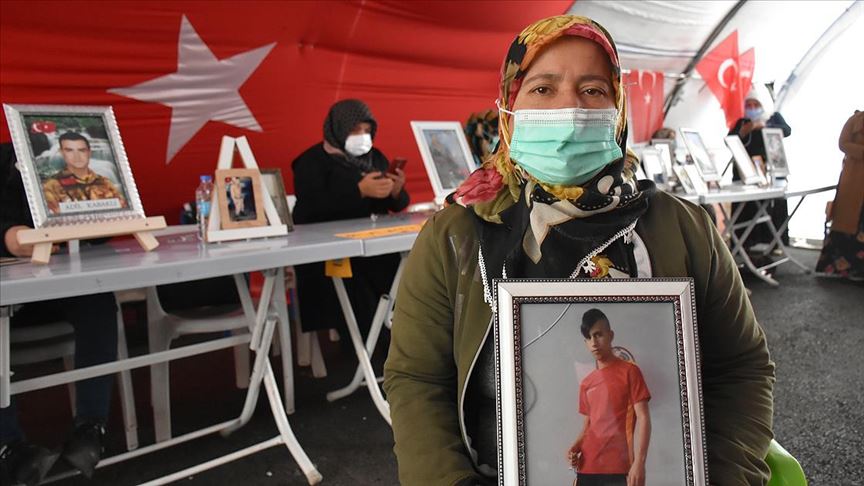 Diyarbakır anneleri evlatlarına kavuşmak için umutlu bekleyişini sürdürüyor