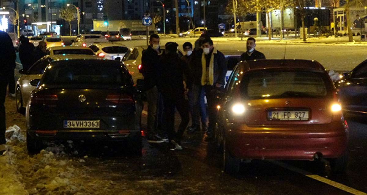 Diyarbakır'da 22 otomobil birbirine girdi: 10 yaralı