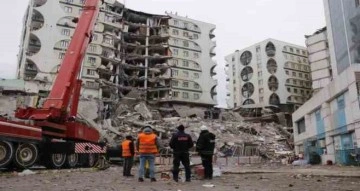 Diyarbakır’da depremde ölü sayısı 407’e çıktı
