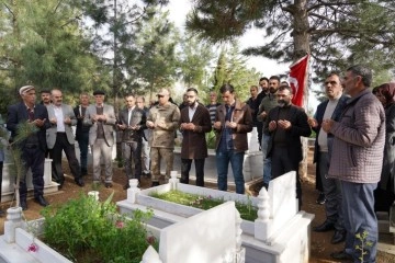 Diyarbakır'da terör örgütü PKK'nın katlettiği 5 sivil şehit törenle anıldı