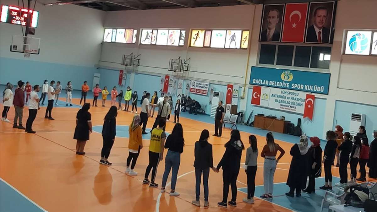 Diyarbakır'da Ulusal JuJitsu Federasyonundan kadınlar için 'öz savunma farkındalık' s