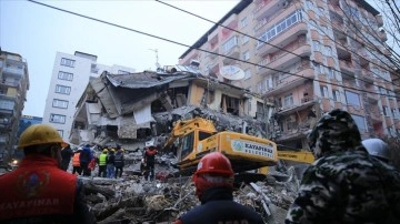 Diyarbakır'da yıkılan binalardaki kusurlara ilişkin 29 kişi hakkında gözaltı kararı verildi