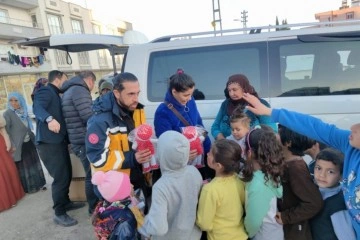 Diyarbakırlı sağlıkçılar, Adıyaman’daki depremzede çocukları unutmadı