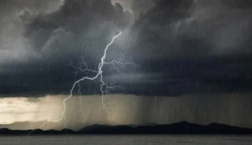 Dün 'sarı' kodlu uyarı yapılmıştı: Meteoroloji'den Marmara için 'fırtına' u