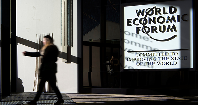 Dünya Ekonomik Forumu Zirvesi 2021'de Davos yerine Singapur'da düzenlenecek