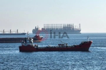 Dünyanın en büyük enerji gemisi İstanbul’da