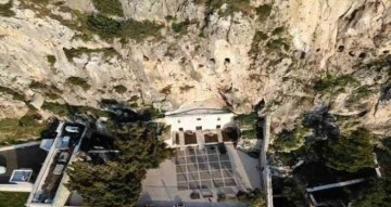 Dünyanın ilk mağara kilisesi ve Hatay Kalesi kalıntıları depremde hasar görmedi