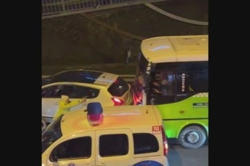 'Dur' ihtarına uymayan midibüs şoförü İstanbul caddelerini birbirine kattı