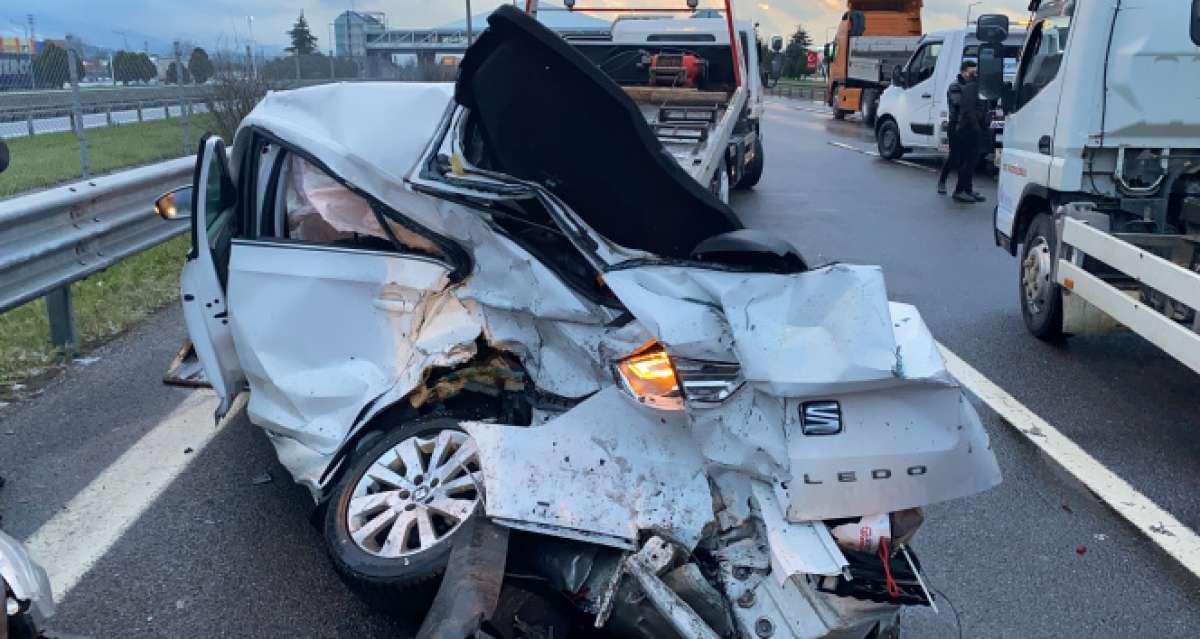 Düzce TEM'de 12 araç zincirleme kaza: 9 yaralı