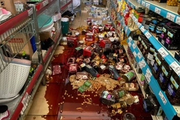 Düzce'deki deprem market raflarını yere indirdi