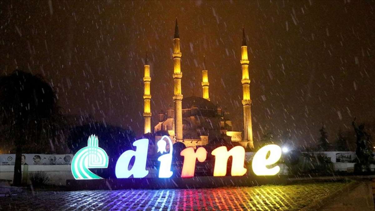 Edirne'de kar yağışı başladı