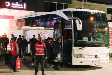 Edirne'de yakalanan 413 göçmen sınır dışı edildi