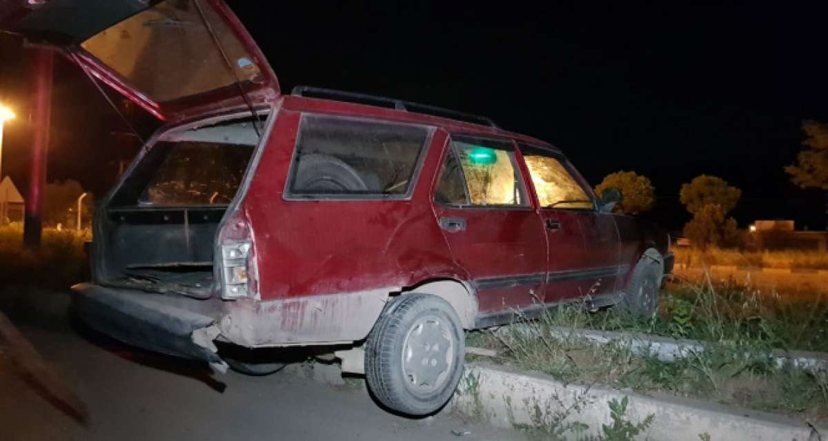 Ehliyetsiz ve 261 promil alkollü olan sürücü kaza yaptı : 2 yaralı