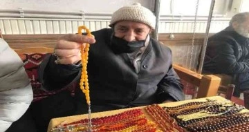 Elazığ'da asırlık tespihler çay ocağında sergileniyor: Fiyatı 10 bin dolara kadar çıkıyor