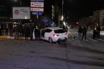 Elazığ’da iki otomobil çarpıştı: 1 yaralı