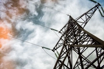 Elektrik tariflerinde sanayi abone grubunda yüzde 16 düzeyinde indirim yapıldı