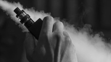 Elektronik sigara kullanan gençlerin solunum yolu hastalıklarına yakalanma riski artıyor