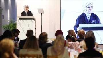 Emine Erdoğan, TOGEMDER'in iftar programında depremzedeler ve hayırseverlerle buluştu