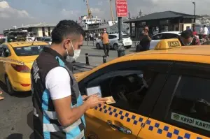Eminönü’nde ceza yiyen taksi sürücüsü : 'Kesinlikle hak ediyoruz'