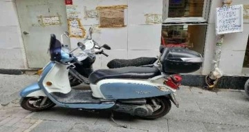 Eminönü’nde çözülemeyen motosiklet sorunu esnafı canından bezdirdi